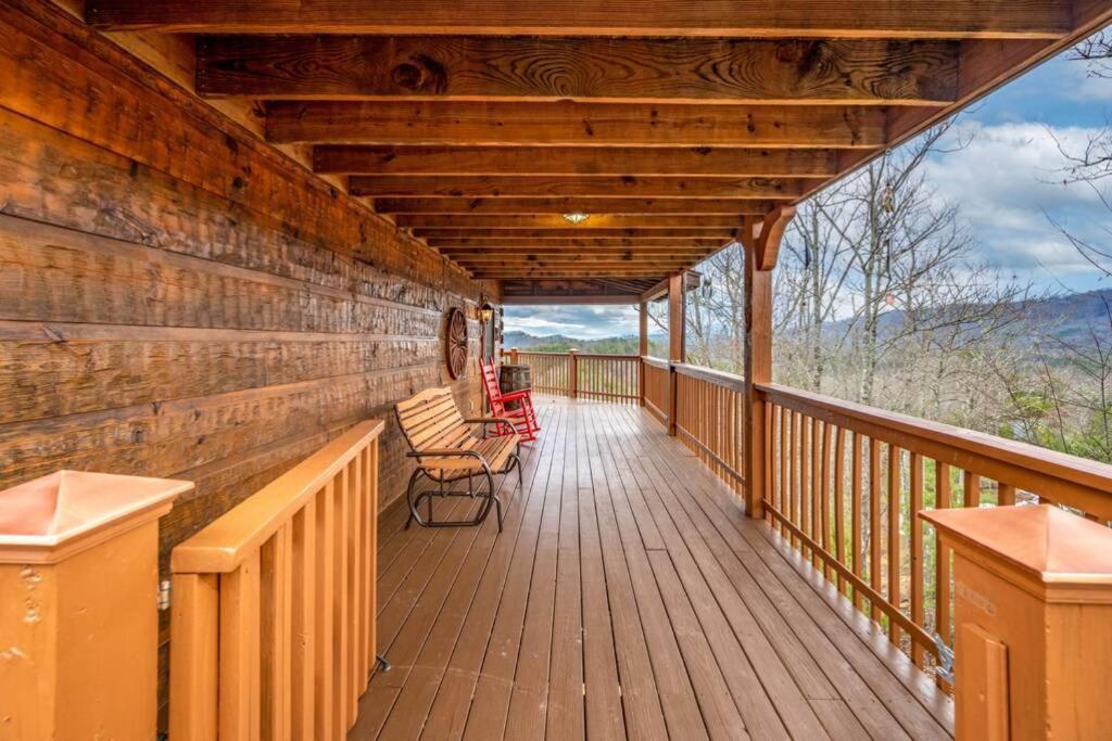 Over The Mountain - Smoky Mountain View Cabin Сивиървил Екстериор снимка